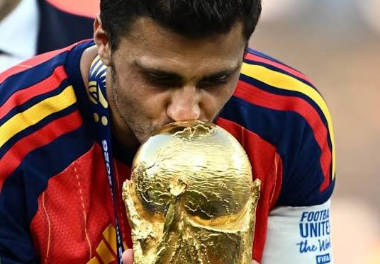 Rodrigo vinner Gullballen i VM
